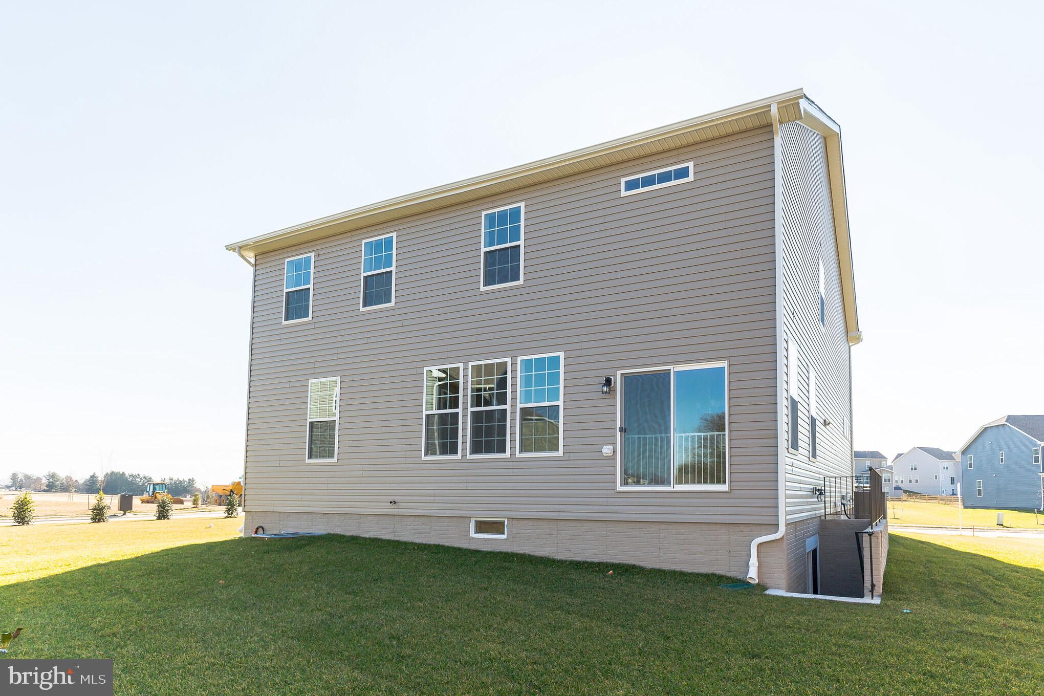 618 Friendship Road Westminster, MD 21157 - Photo 3 of 31 Gallery Image 3