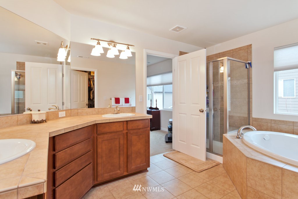 3005 183rd Place Southeast Bothell, WA 98012 - Photo 12 of 15