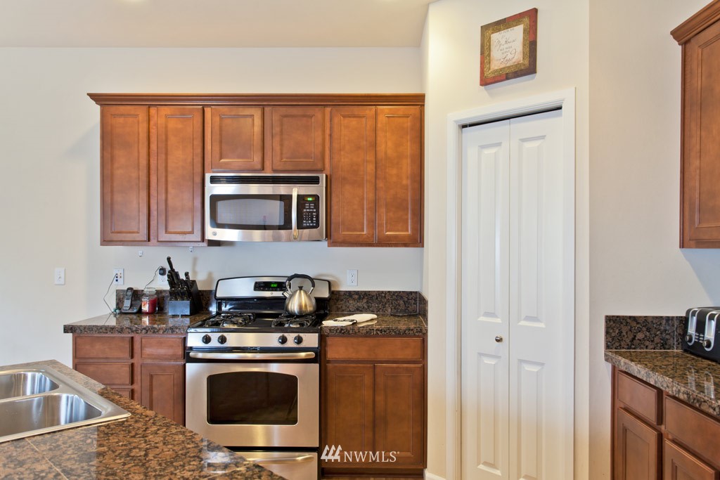 3005 183rd Place Southeast Bothell, WA 98012 - Photo 5 of 15