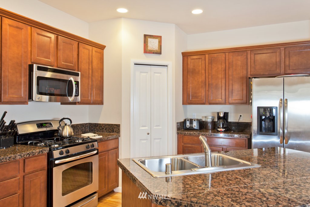 3005 183rd Place Southeast Bothell, WA 98012 - Photo 6 of 15