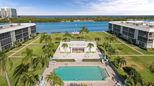 $5,200 | 100 Waterway Road, Unit A303, Jupiter, FL 33469