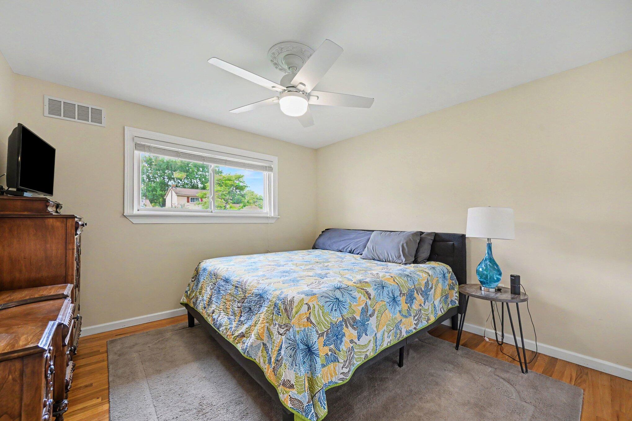 42967 Saxony Road Canton, MI 48187 - Photo 10 of 27 013_file_8576