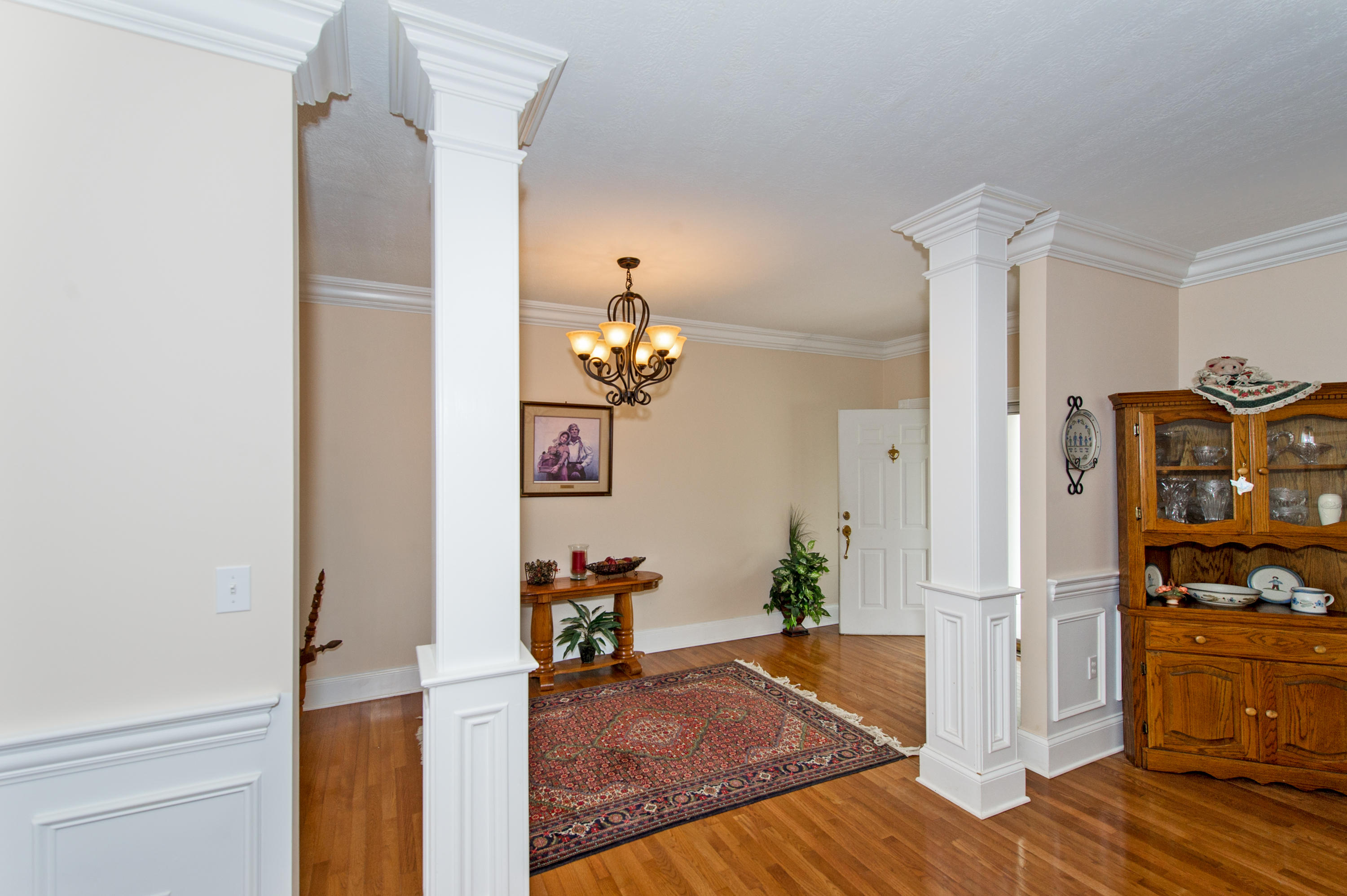 903 Riverbend Road Clinton, TN 37716 - Photo 12 of 35 Foyer/DR 2