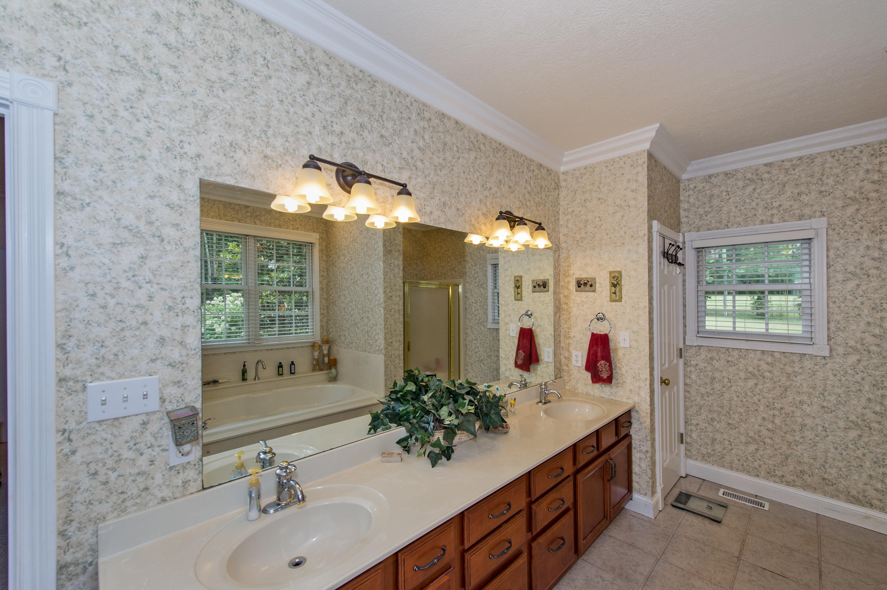 903 Riverbend Road Clinton, TN 37716 - Photo 16 of 35 M BA 2