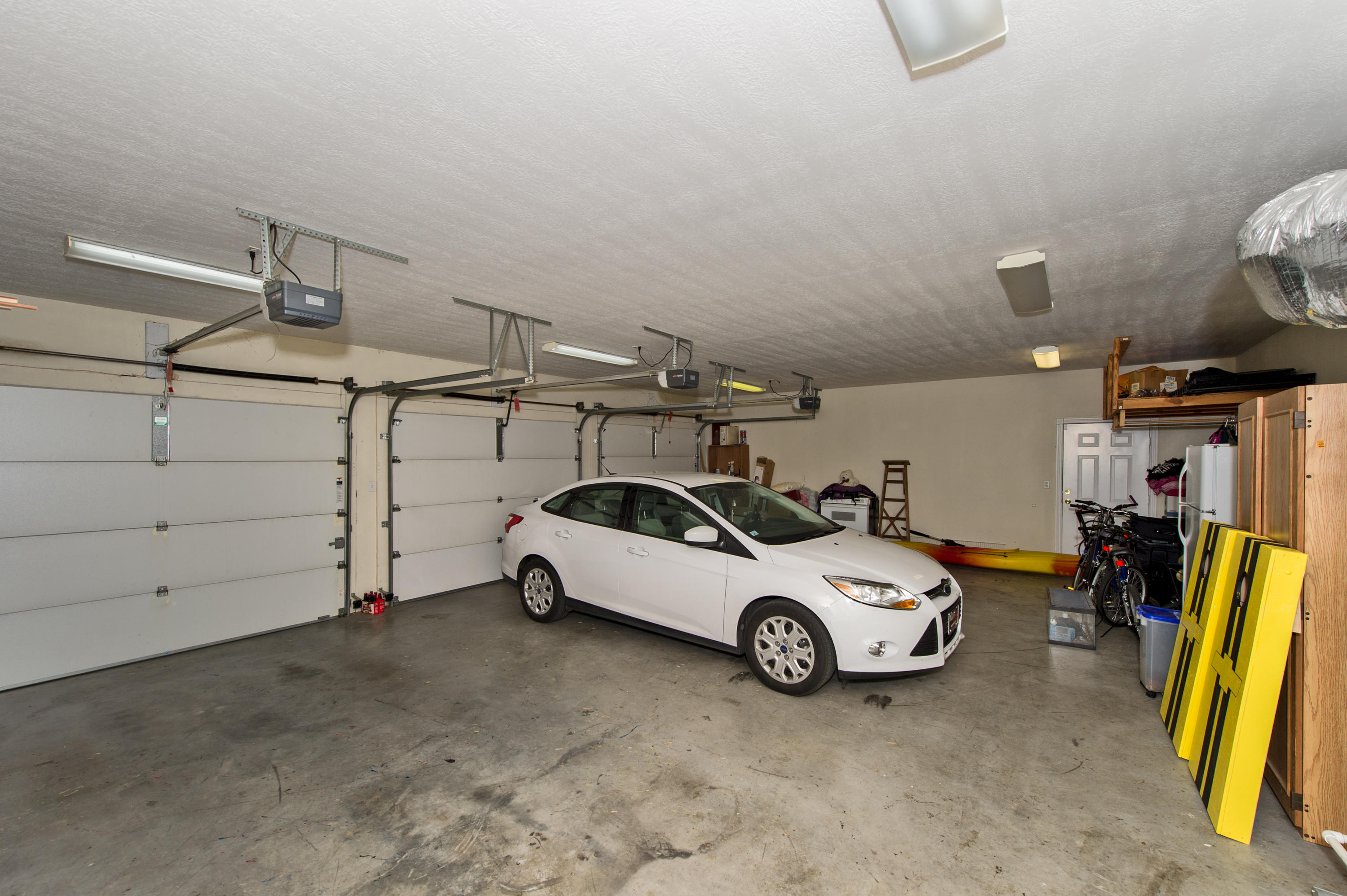 903 Riverbend Road Clinton, TN 37716 - Photo 35 of 35 Garage