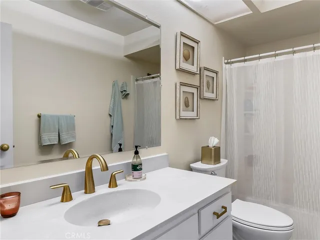 $449,999 | 576 North Bellflower Boulevard, Unit 209, Long Beach, CA 90814