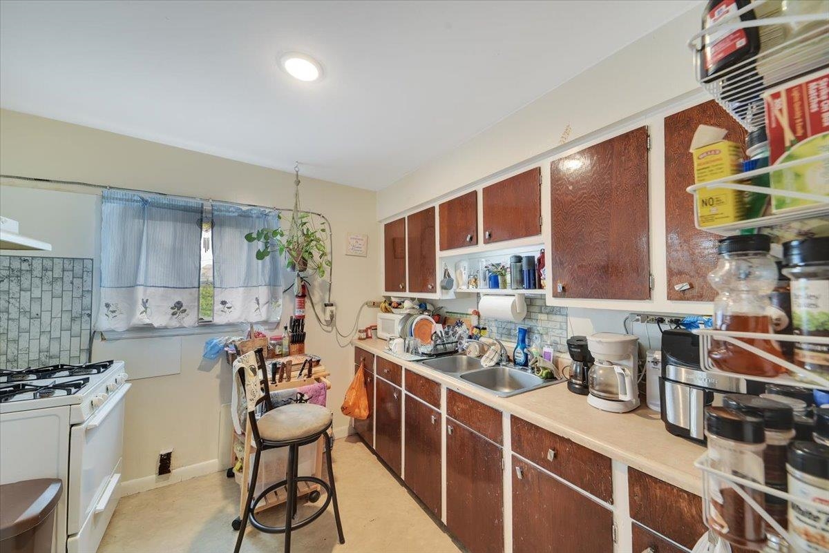 51 Intervale Avenue Burlington, VT 05401 - Photo 14 of 40