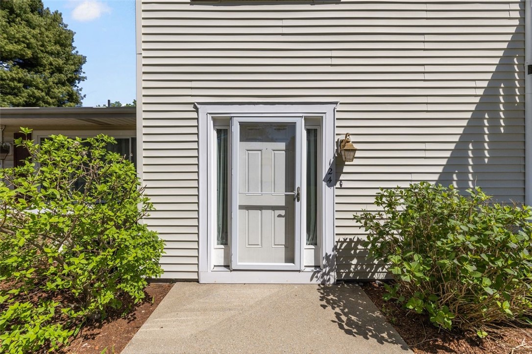 124 Edaville Court Warwick, RI 02886 - Photo 34 of 50