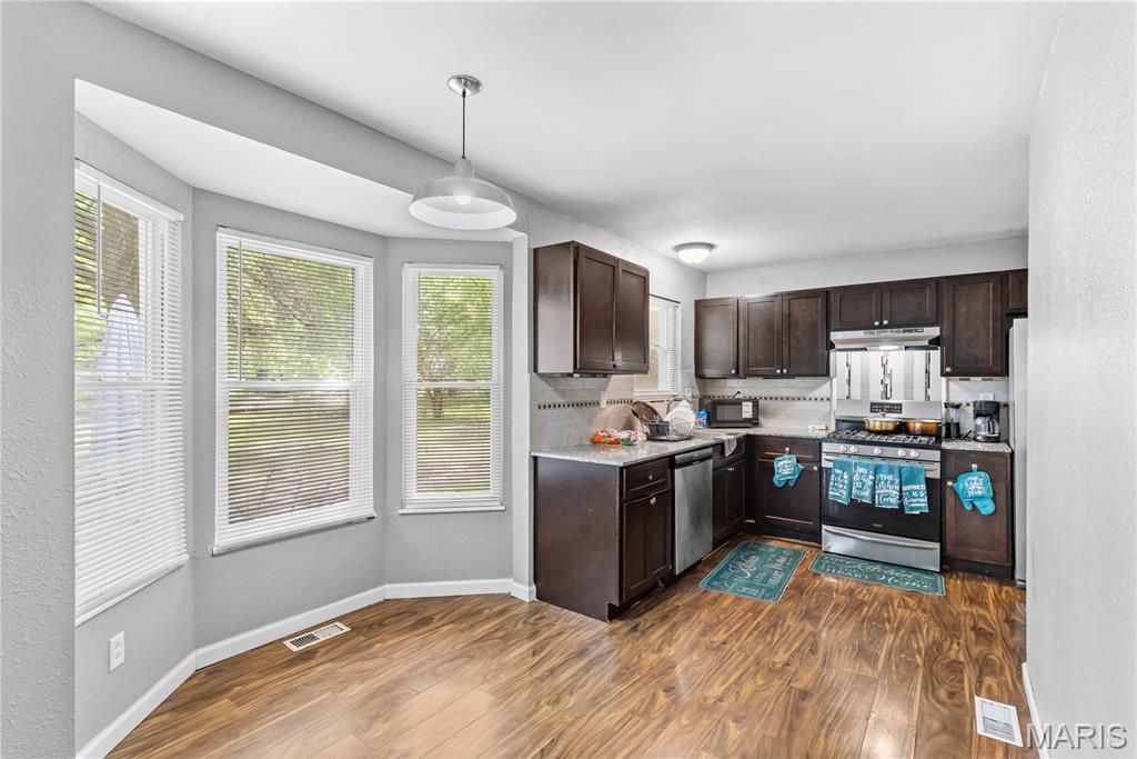 1732 Del Rosa Way St. Louis, MO 63138 - Photo 10 of 22