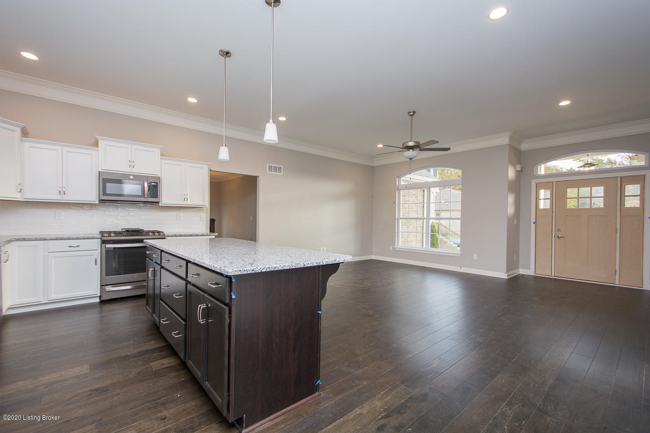 10101 Reeseman Drive Louisville, KY 40291 - Photo 15 of 59 10101Reeseman-16