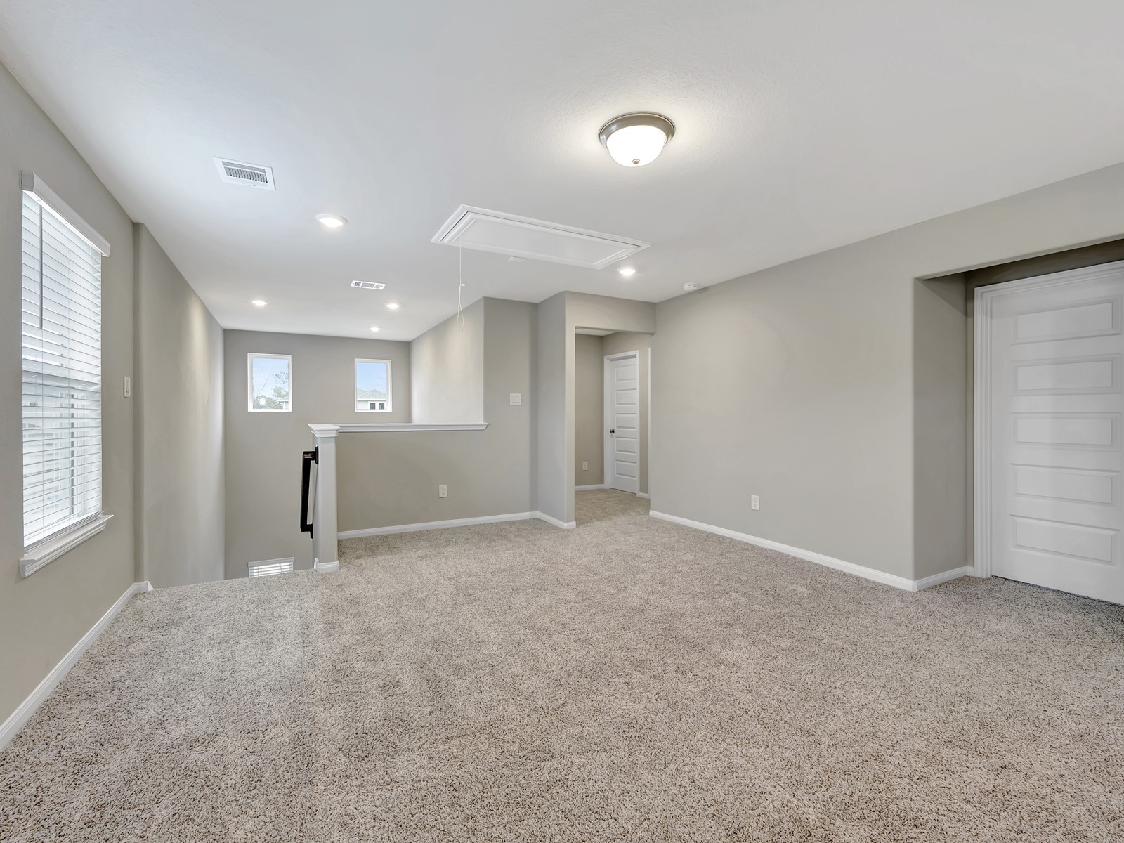 5725 Adamite Way Houston, TX 77048 - Photo 17 of 29 Photo is not of the actual home, but is an inspirational photo of builder’s model home and may depict options, furnishings, and/or decorator features that are not included