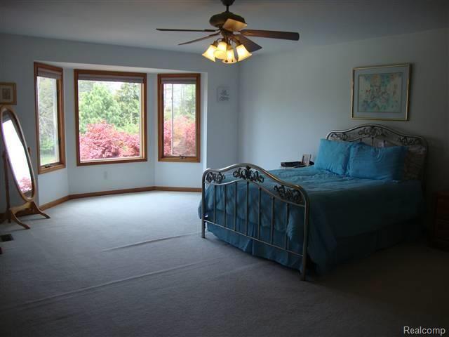 52096 Baker Road New Baltimore, MI 48047 - Photo 9 of 14 Master Bedroom