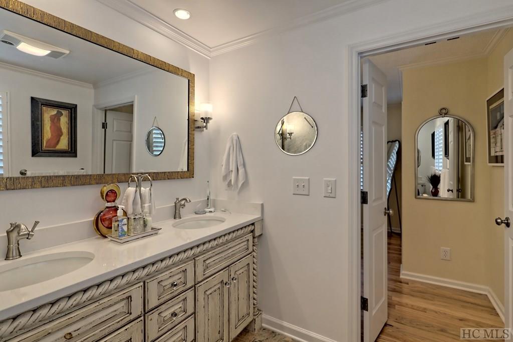 1341 Leonard Road, Unit 5 Highlands, NC 28741 - Photo 33 of 52 Gallery Image 33