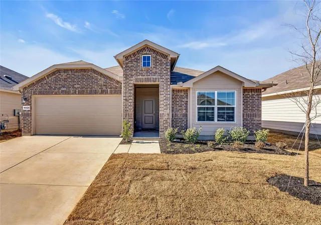$2,395 | 16425 Rangerville Drive, Justin, TX 76247