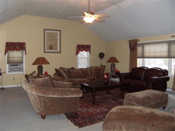 47 Pine Island Road Milford, MA 01757 - Photo 4 of 14 Gallery Image 4