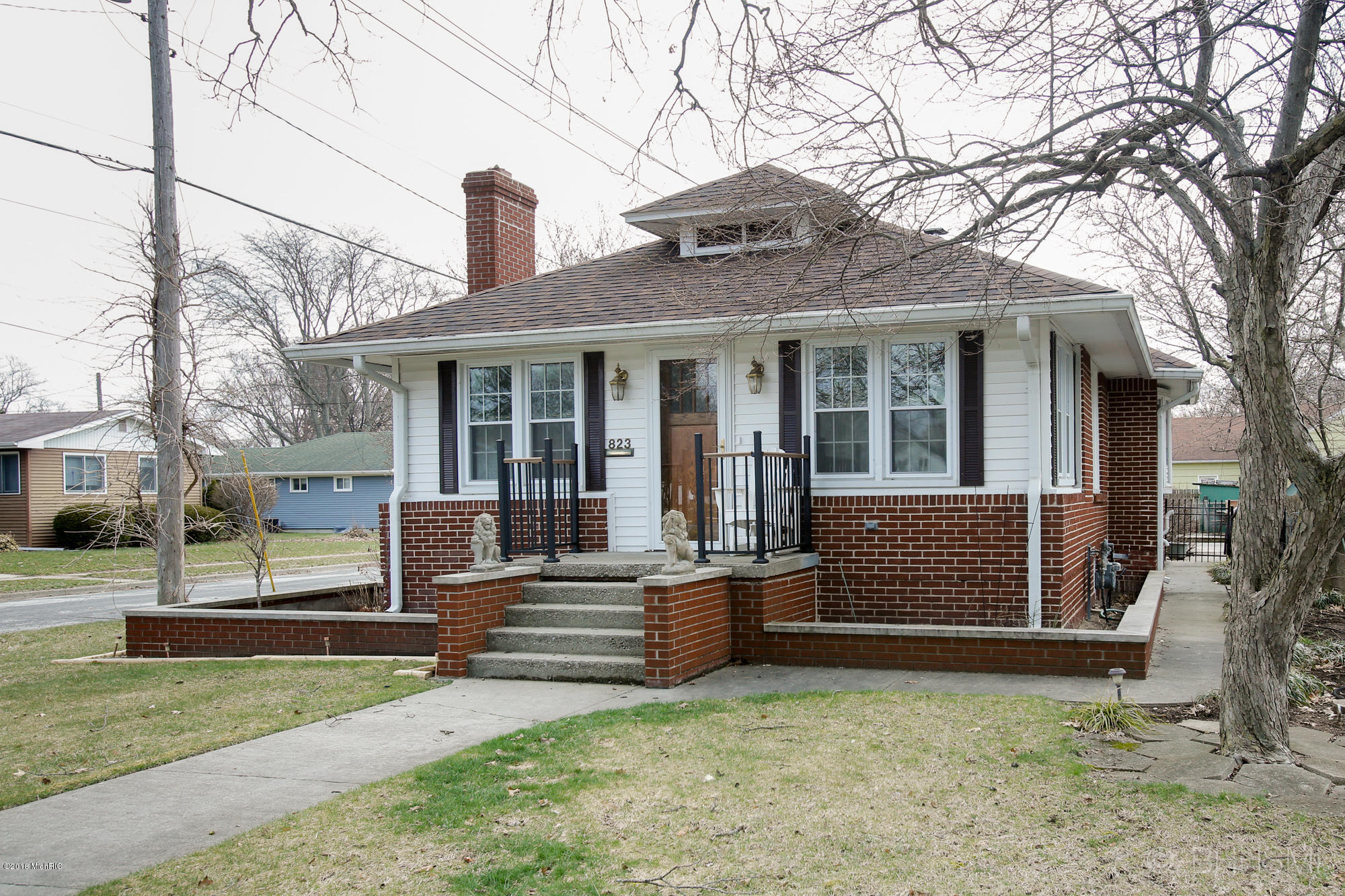 823 East Street Three Rivers, MI 49093 - Photo 2 of 24 823 east st-102
