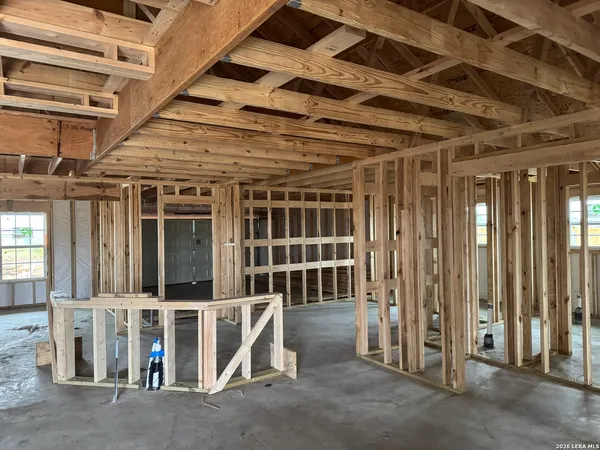 $275,000 | 472 County Road 679, Natalia, TX 78059