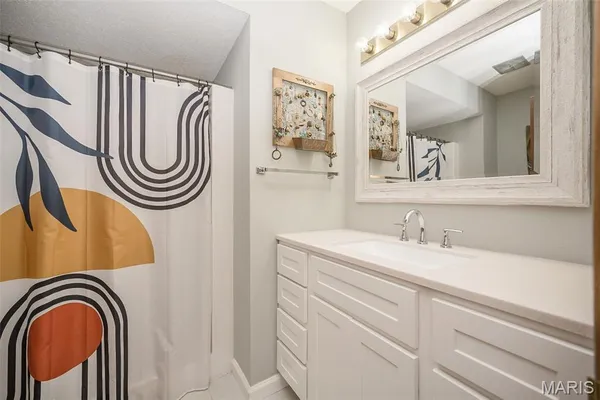 $229,900 | 2316 Seven Pines Drive, Unit 1, St. Louis, MO 63146