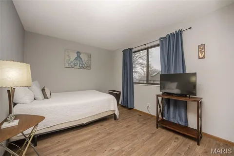 $235,000 | 2316 Seven Pines Drive, Unit 1, St. Louis, MO 63146