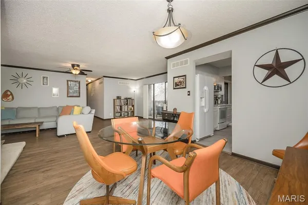 $229,900 | 2316 Seven Pines Drive, Unit 1, St. Louis, MO 63146