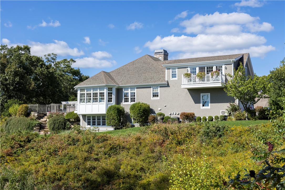 2 Kettle Cl Westerly, RI 02891 - Photo 6 of 49 Side view of house