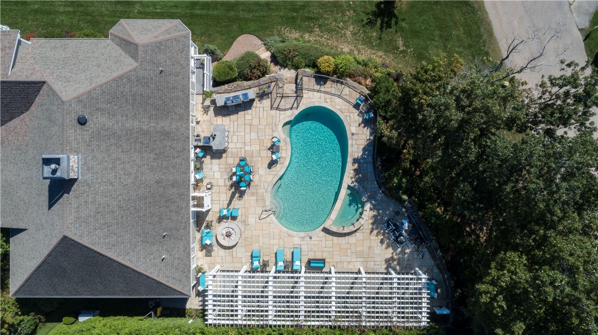 2 Kettle Cl Westerly, RI 02891 - Photo 7 of 49 Aerial view of rear patio