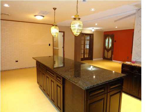 824 McCluer Road Jackson, MS 39212 - Photo 4 of 25 Slab granite in the kitchen