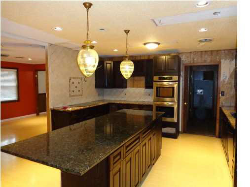 824 McCluer Road Jackson, MS 39212 - Photo 5 of 25 New stainless appliances too
