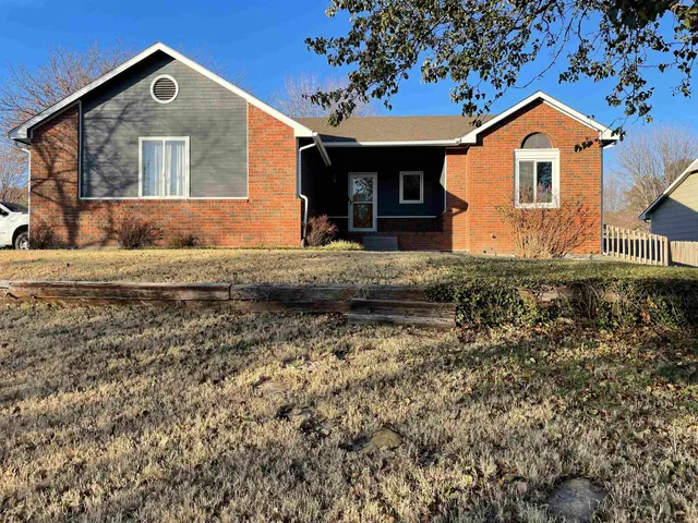 $2,300 | 4434 North Westlake Drive, Bel Aire, KS 67220