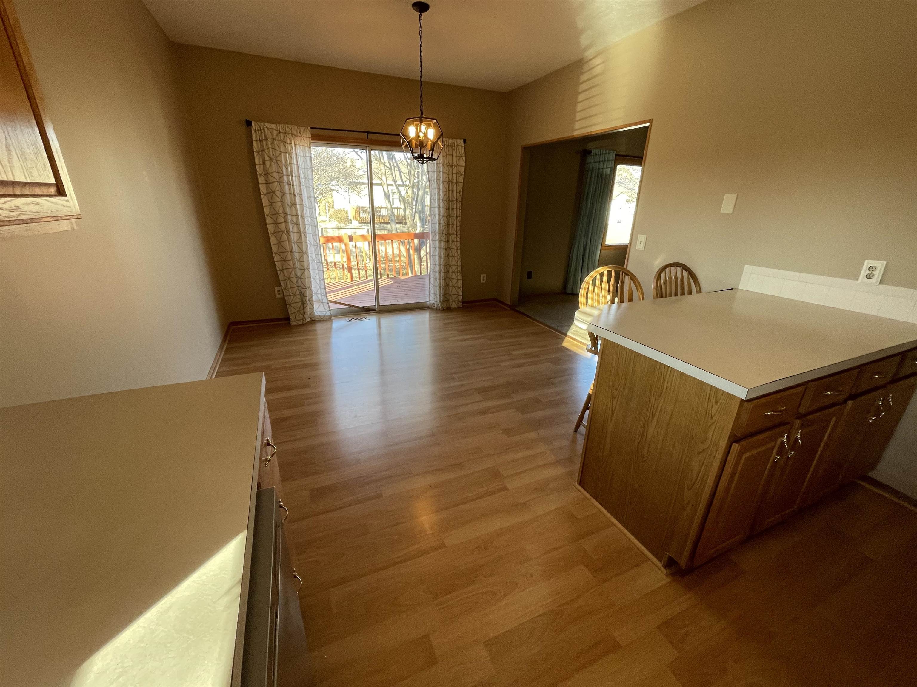 4434 North Westlake Drive Bel Aire, KS 67220 - Photo 4 of 25