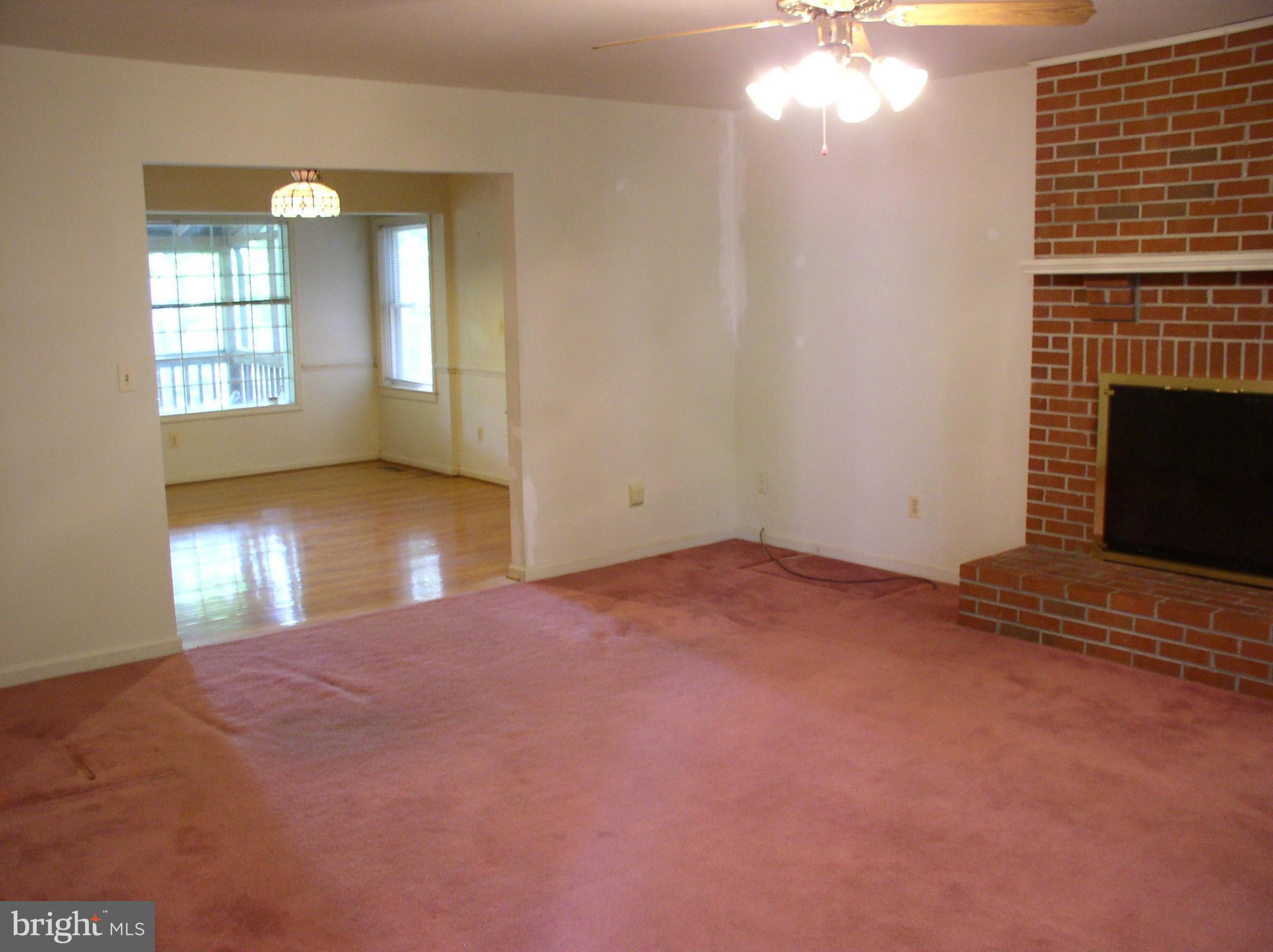 202 Gold Valley Road Locust Grove, VA 22508 - Photo 5 of 30 Living Room
