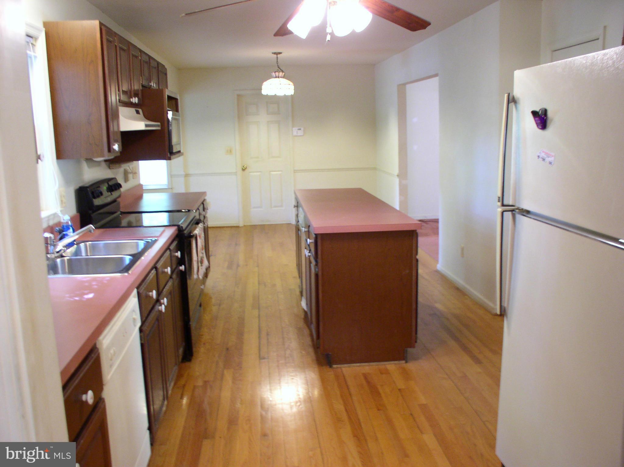 202 Gold Valley Road Locust Grove, VA 22508 - Photo 6 of 30 Kitchen