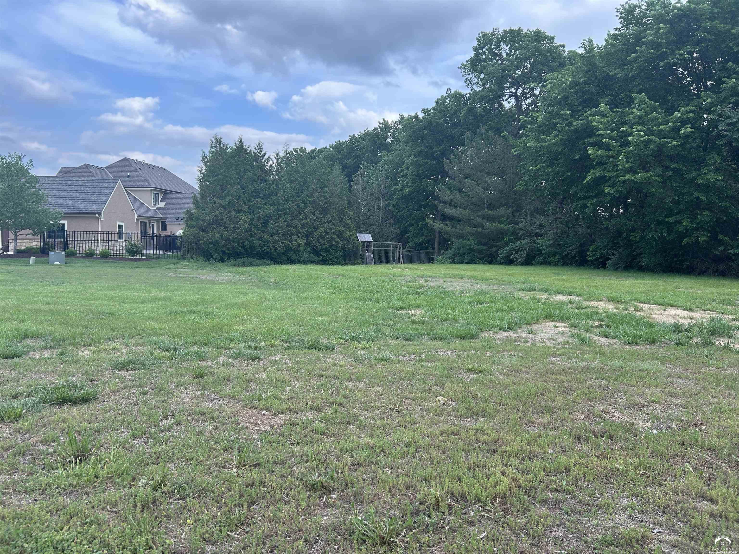 216 Stockade Street Lawrence, KS 66049 - Photo 2 of 3