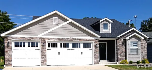 $434,999 | 9551 Easy Street, Hillsboro, MO 63050