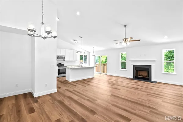 $434,999 | 9551 Easy Street, Hillsboro, MO 63050