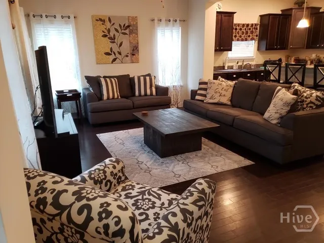 $2,300 | 60 Sunbury Drive, Richmond Hill, GA 31324