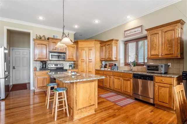 $575,000 | 14675 South Glen Eyrie Street, Olathe, KS 66061