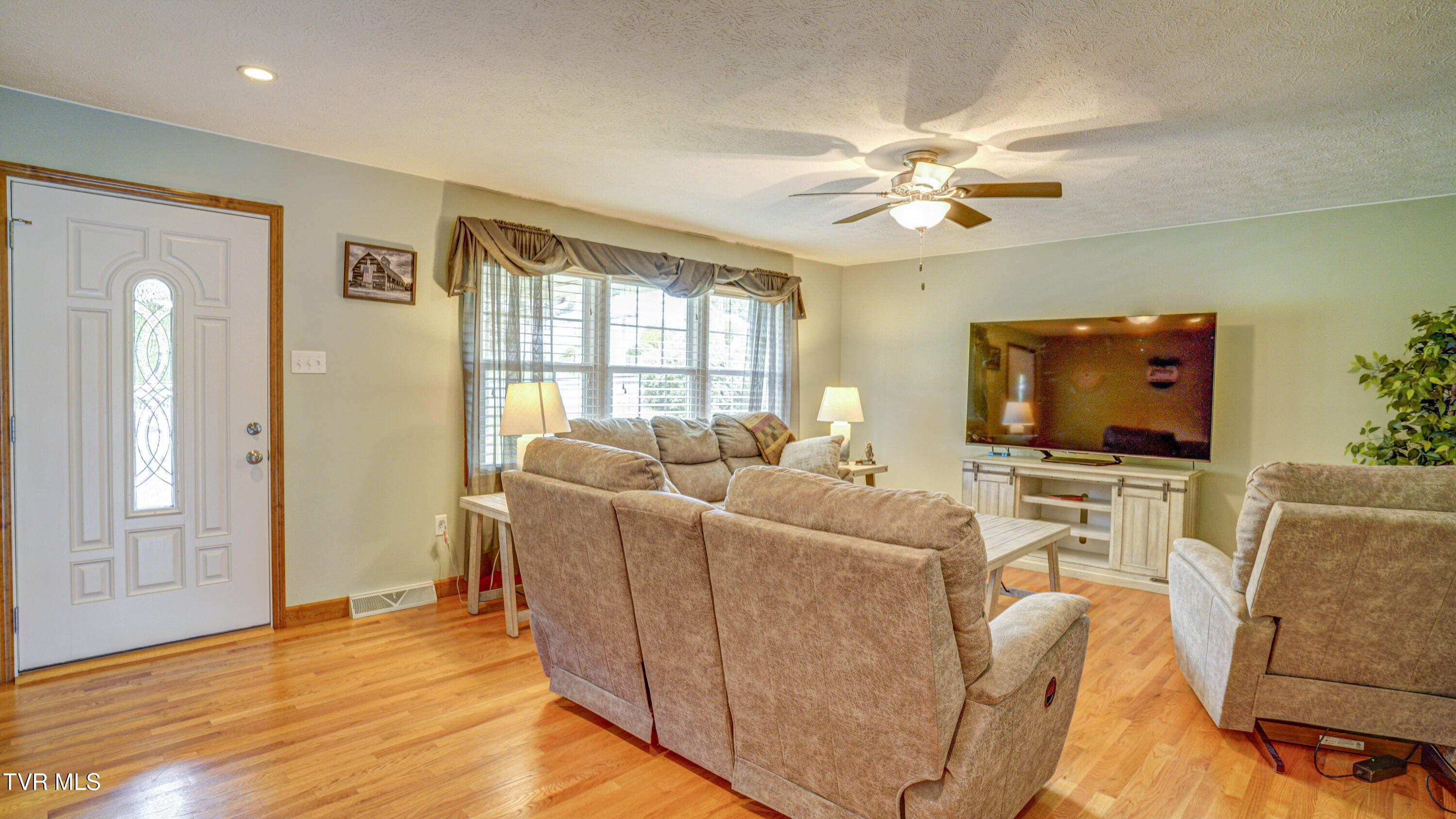 366 East Carters Valley Road Kingsport, TN 37660 - Photo 27 of 87 _DSC4888_89_90_91_92