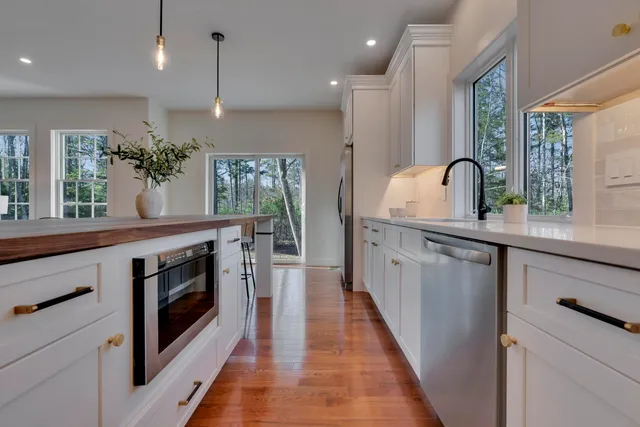 $650,000 | 307 Long Swamp Road, Berwick, ME 03901