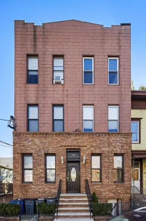 $2,600 | 244 Webster Avenue, Unit 3R, Jersey City, NJ 07307
