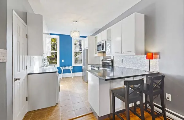 $2,600 | 244 Webster Avenue, Unit 3R, Jersey City, NJ 07307