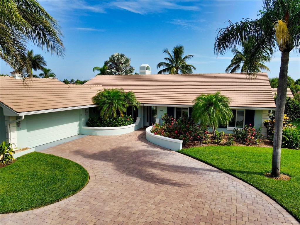 2066 Windward Way Vero Beach, FL 32963 - Photo 3 of 33