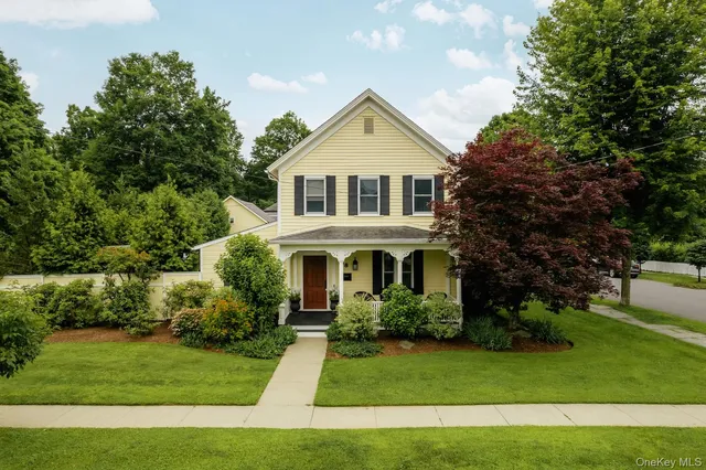 $1,495,000 | 38 Chestnut Street, Rhinebeck, NY 12572