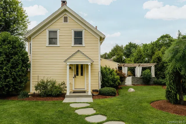 $1,495,000 | 38 Chestnut Street, Rhinebeck, NY 12572