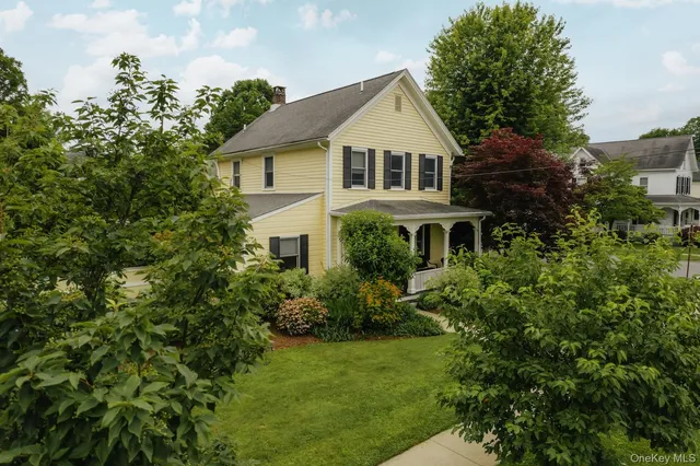 $1,495,000 | 38 Chestnut Street, Rhinebeck, NY 12572
