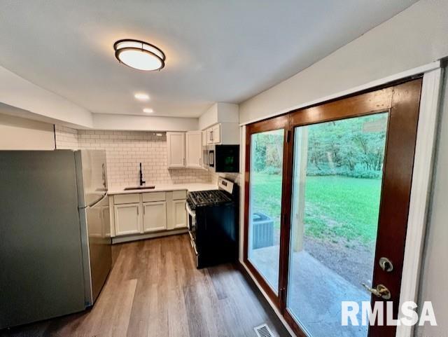 9332 North Cross Street Peoria, IL 61615 - Photo 3 of 10