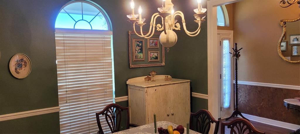 9834 East Chase Circle Shreveport, LA 71118 - Photo 15 of 23 a bathroom with a sink and a mirror