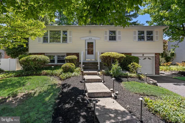 $500,000 | 319 Brentwood Avenue, Cherry Hill, NJ 08002