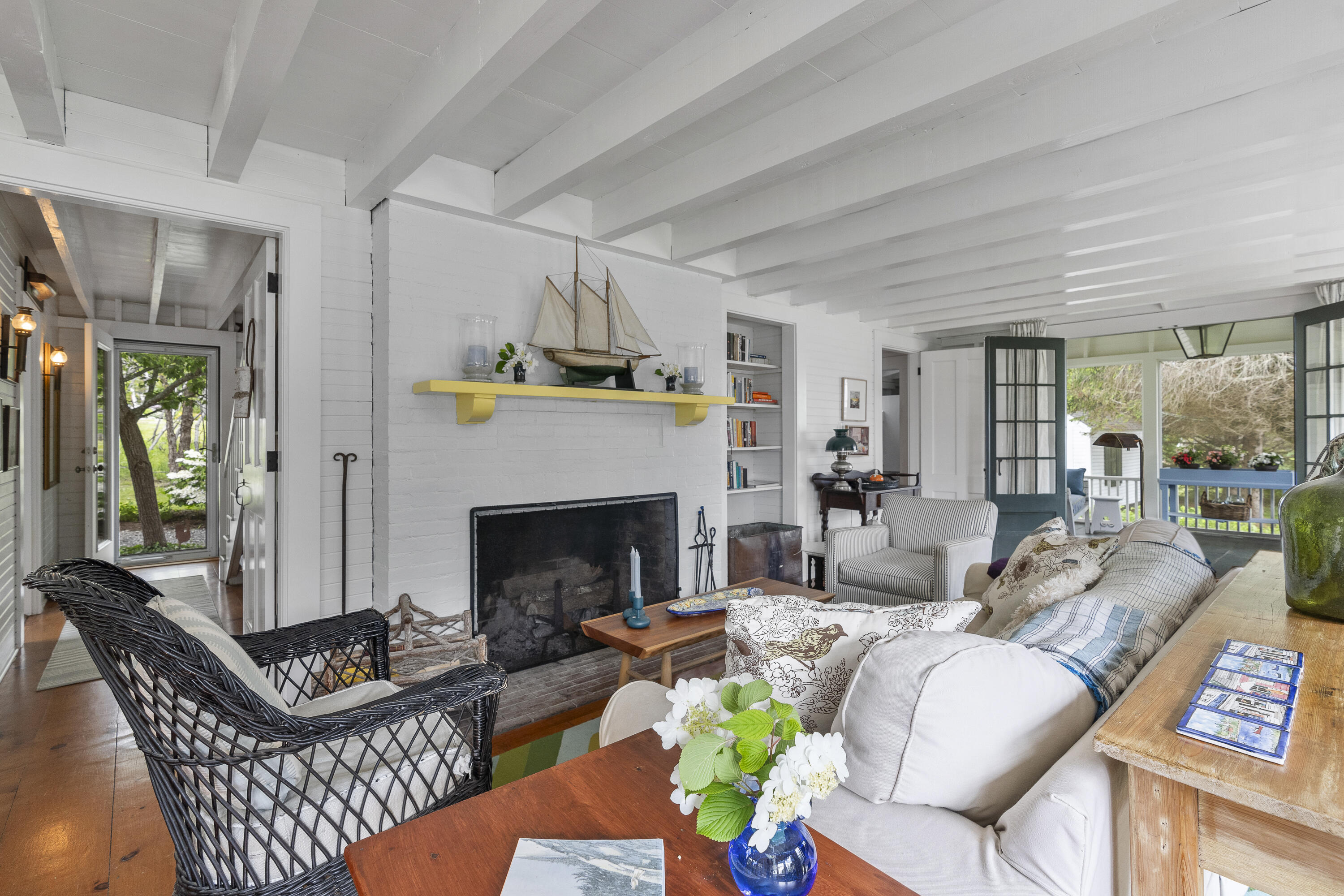 70 Pemaquid Loop Road New Harbor, ME 04554 - Photo 21 of 45 22_Living area-49