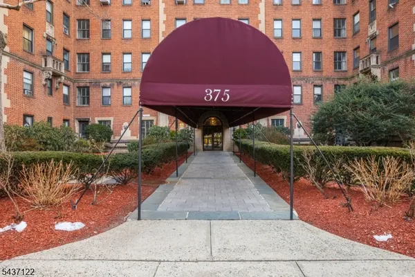 $399,900 | 363 Mt Prospect Avenue, Unit 2AW, Newark, NJ 07104